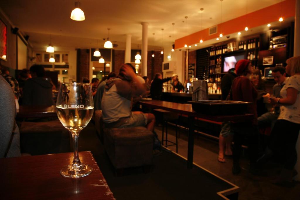 Nomads Capital Backpackers - Wellington (Adults Only) Hostel Exterior photo A wine bar in Paris